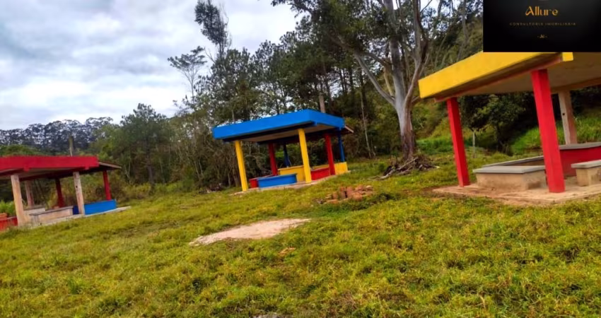 TERRENO COM ÁREA VERDE PRIVADA