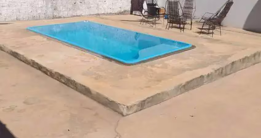 Vende-se terreno com casa no Residencial Novo Mundo