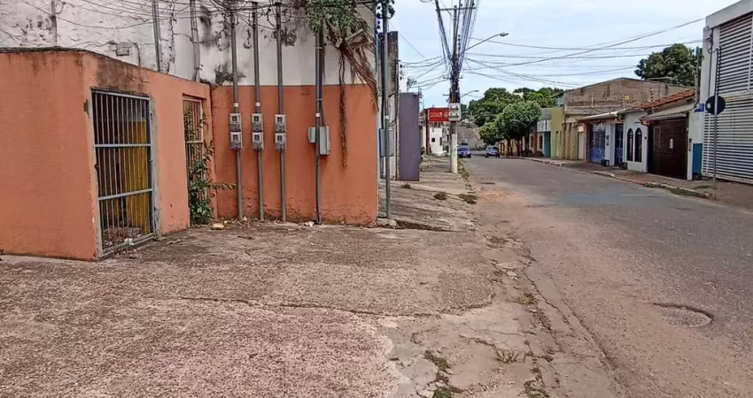Vende-se Barracão Comercial no bairro Areão