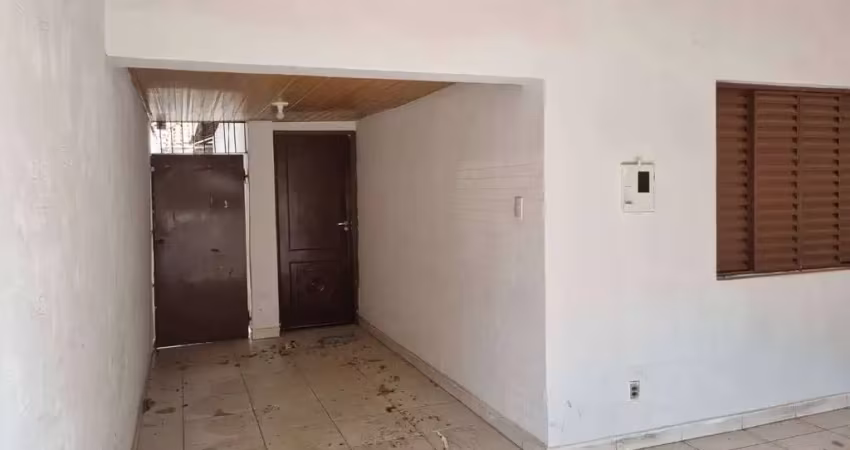 Vendo casa próximo couto magalhães 140m² 2 quartos garagem coberta quintal