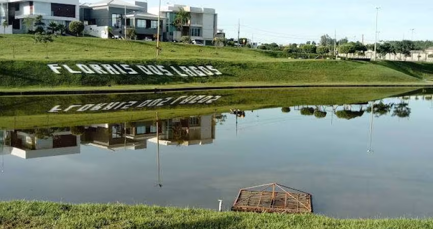Terreno esquina com 958 metros quadrados no Condomínio Florais dos Lagos