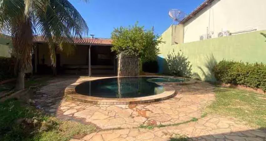 Casa com piscina para venda CPA 2  próximo avenida Brasil