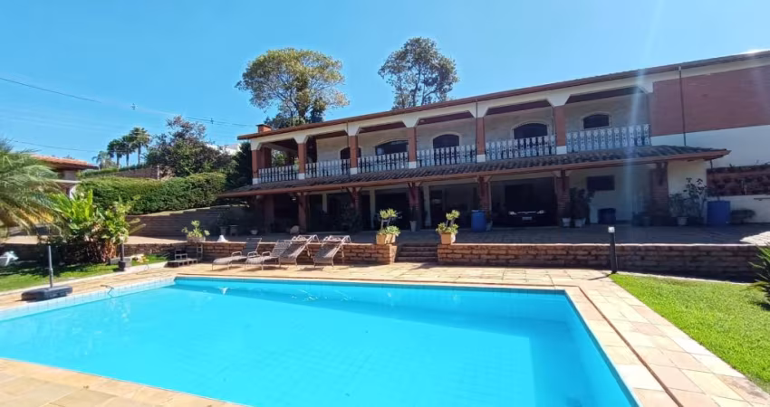 Belíssima Chácara em frente ao lago com 4 quartos, 3.000 m², à venda por R$ 2.050.000- Condomínio Vale das Laranjeiras - Indaiatuba/SP