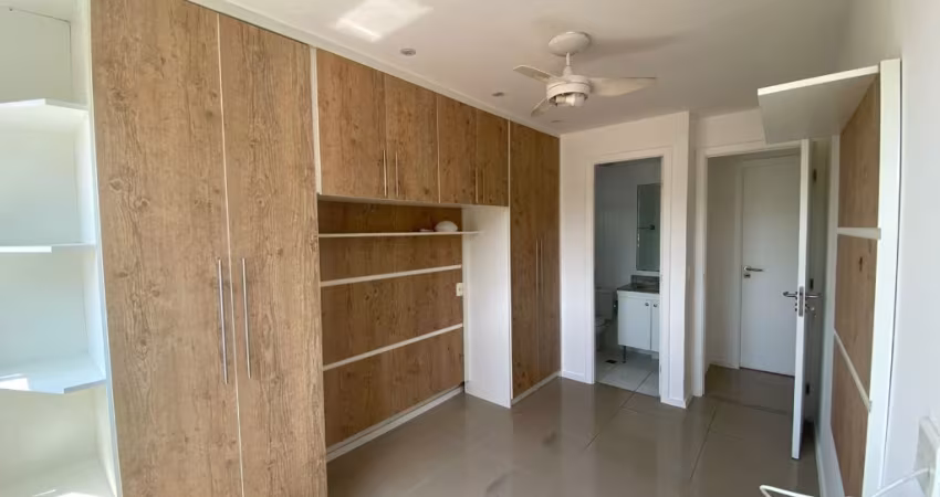 Alugo Apartamento de 3 quartos Wind -Barra Olímpica