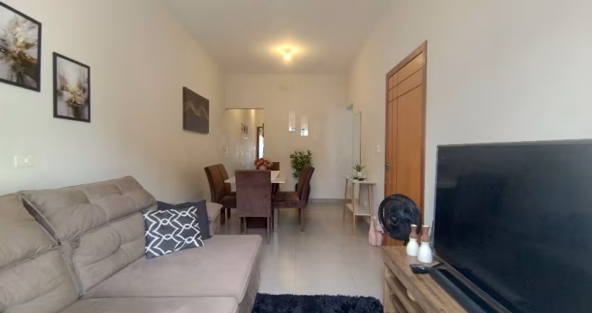 Excelente Casa Semimobiliada
