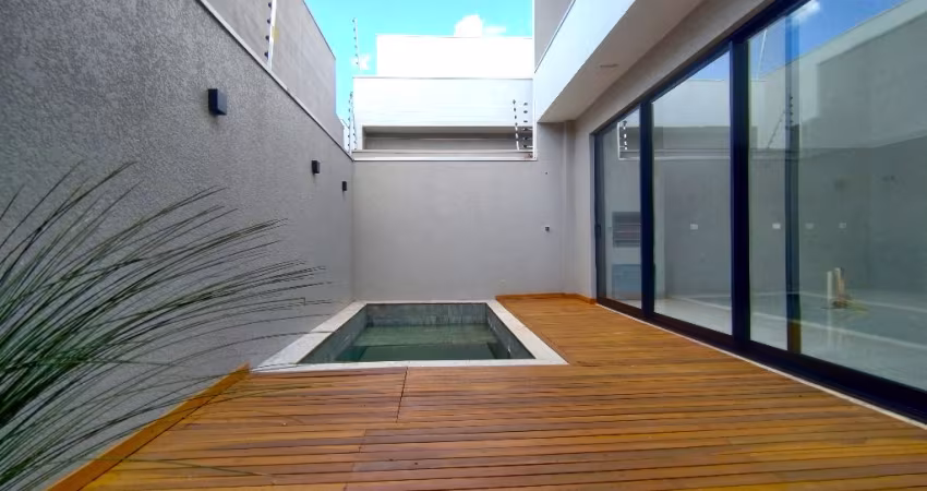 Linda Casa com Piscina