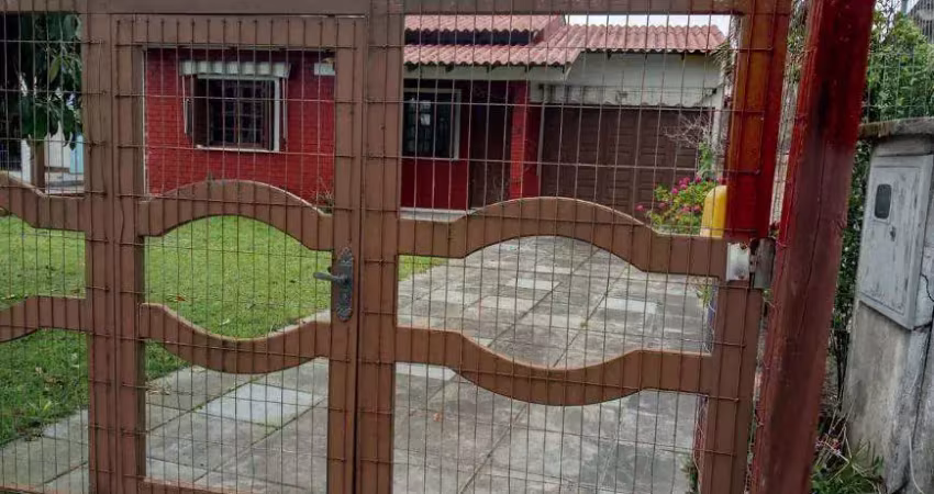 Casa alv 02 d e 02 bh, pátio, chur e garagem em tramandai-rs.