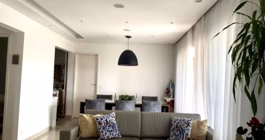 Apartamento à venda, em bairro nobre da Vila Oliveira, Mogi das Cruzes.