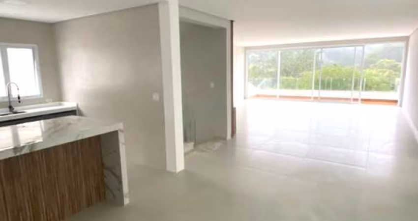 Casa de Luxo em Condomínio no Bella Citta, Mogi das Cruzes-SP: 3 quartos, 3 suítes, 3 salas, 5 banheiros, 4 vagas, 400m².