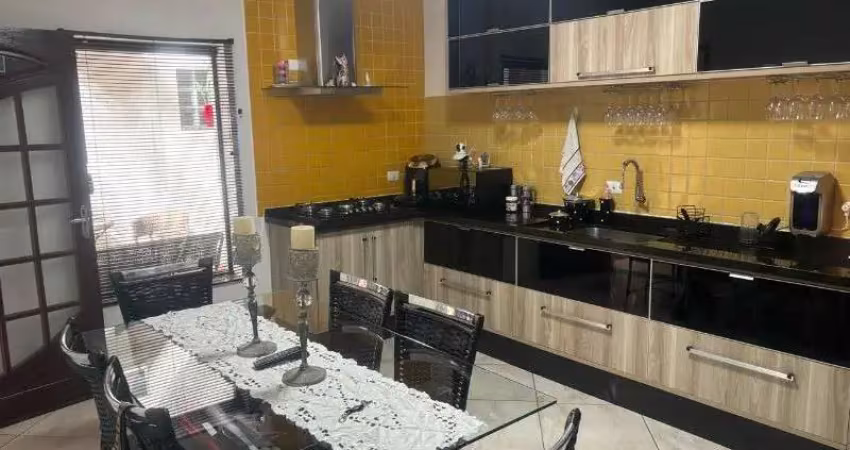 Casa com 3 quartos à venda na Rua Prefeito José de Melo Franco, 447, Jardim Universo, Mogi das Cruzes