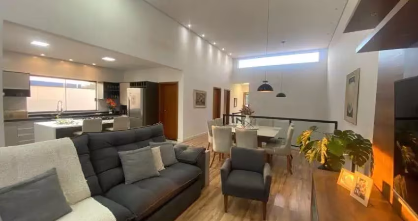 Casa em condomínio para locação em mogi das cruzes-sp, bairro cézar de souza: 4 quartos, 1 suíte, 3 salas, 3 banheiros, 4 vagas, 310m². venha conferir!