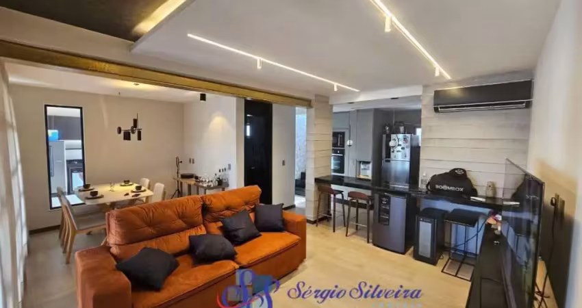Linda casa duplex finamente mobiliada