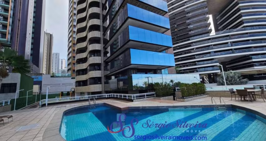 Apartamento vista mar com 3 suítes na Beira mar