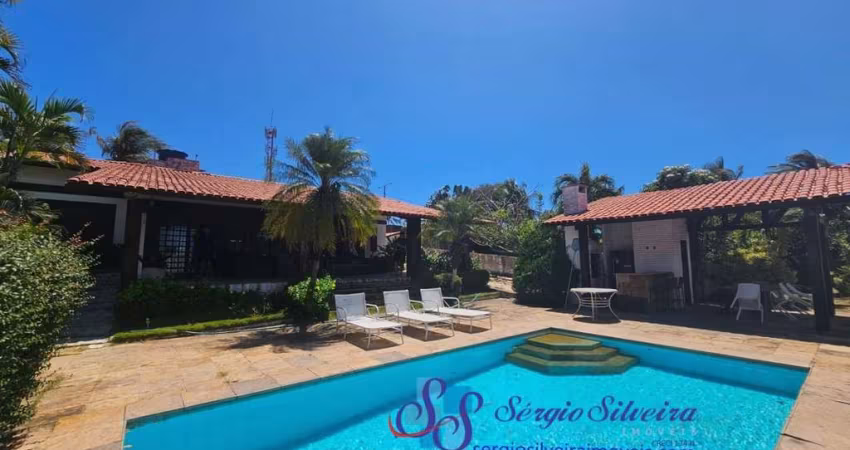 Casa com 4 suítes e com linda vista para o mar em Porto das Dunas.