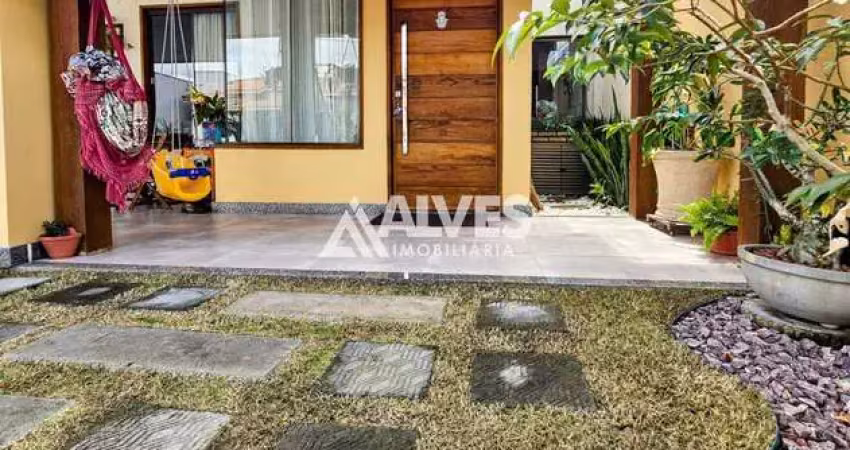 Casa com 3 quartos sendo 1 suíe e área gourmet completa