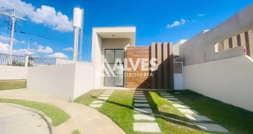 Casa de esquina terreno excedente com 2 quartos sendo 1 suíte