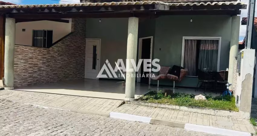 Casa com 2 quartos sendo 1 suíte em condomínio na região da av. fraga maia