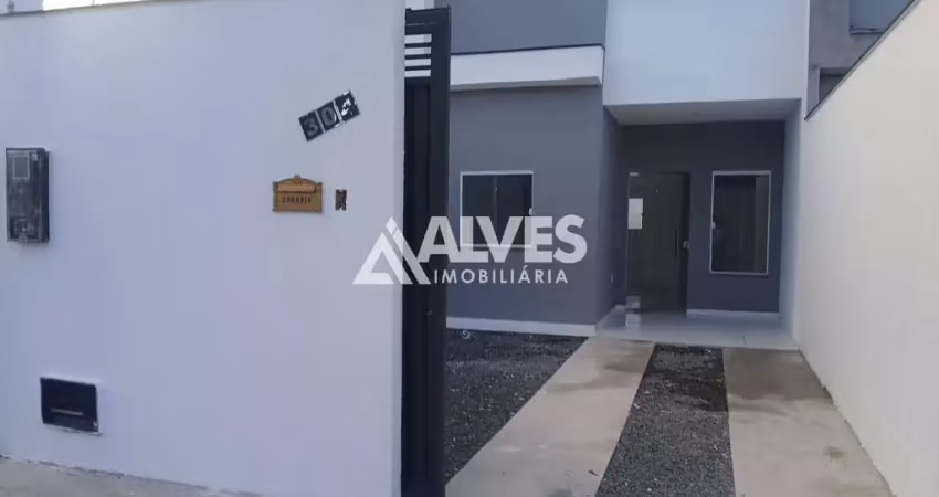 Casa com 2 quartos sendo 1 suíte com escritura grátis
