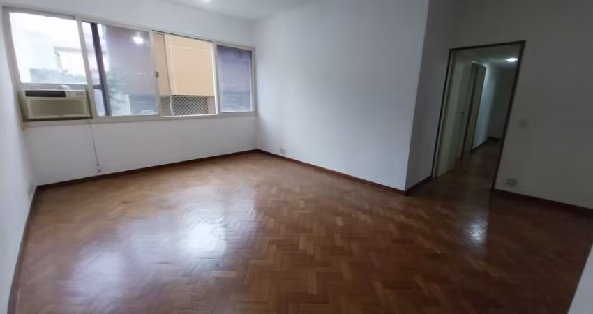 Vende-se excelente apartamento sala, 3 quartos, com 107m², na Tijuca, perto do Metrô da Afonso Pena, R$ 590.000,00