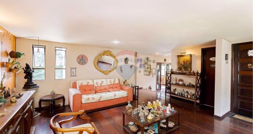 Casa de 272 m² com terreno -  5 quartos - no Campo Comprido