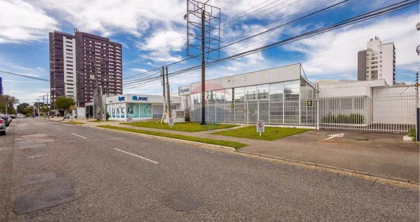 Oportunidade única para seu negócio! Locação de imóvel comercial com 1700 m² construídos!