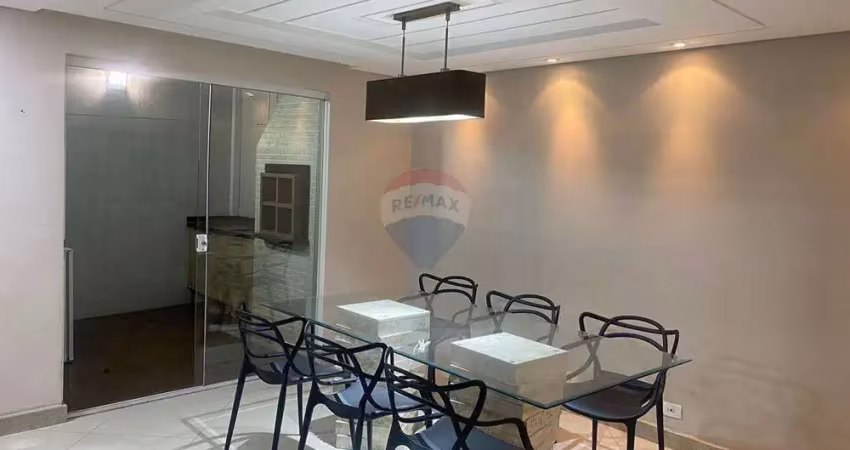 Excelente sobrado mobiliado de frente para rua com 3 quartos no alto boqueirão - oportunidade ímperdível.