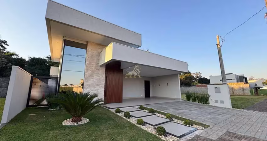 Encante-se com essa linda casa no condomínio iguaçu!