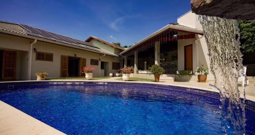 Casa no Jardim Paraiso II em Itu/SP com suíte master com hidromagessagem, 2 suites e mais 2 quartos auxiliares, area gourmet com piscina aquecida