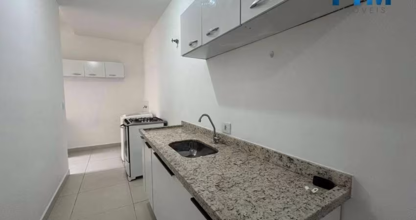 Locação Imperdível: Apartamento Semi Mobiliado com 2 Vagas – R$1.900