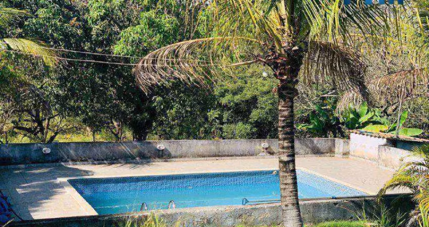 Seu espaço no interior – chácara com quintal gigante e churrasqueira!