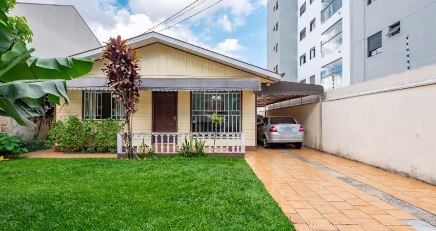 CASA COM  TERRENO NO PORTÃO