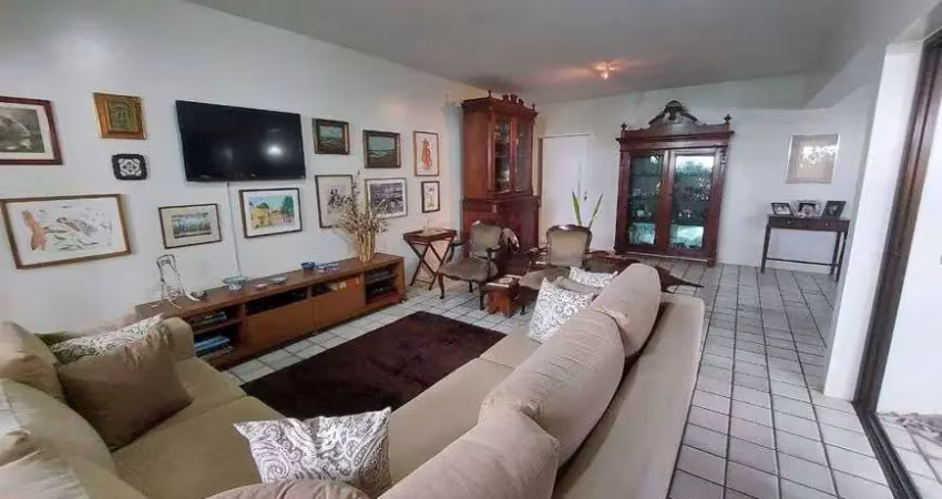 Apartamento para venda possui 217 metros quadrados com 4 quartos em Tamarineira - Recife - PE