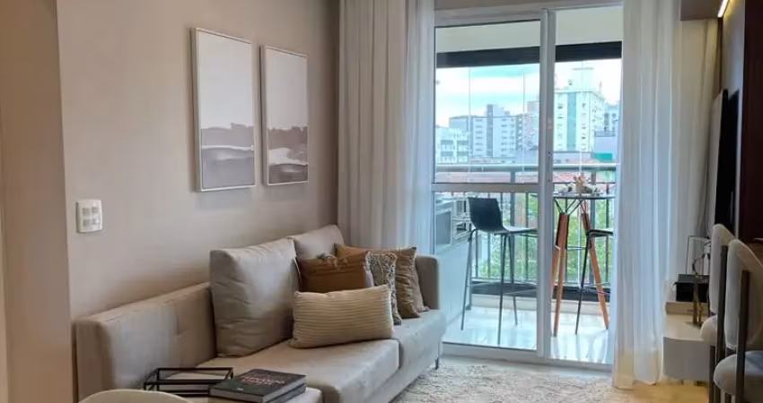 Apartamento decorado para venda com 63 metros quadrados com 2 quartos em marapé - santos - sp