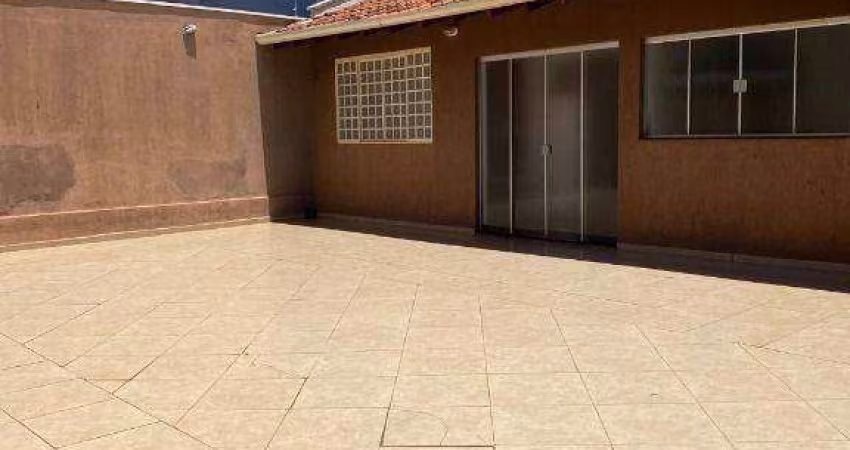 Casa com 3 dormitórios à venda, 260 m² por R$ 890.000,00 - Foch I - Pouso Alegre/MG