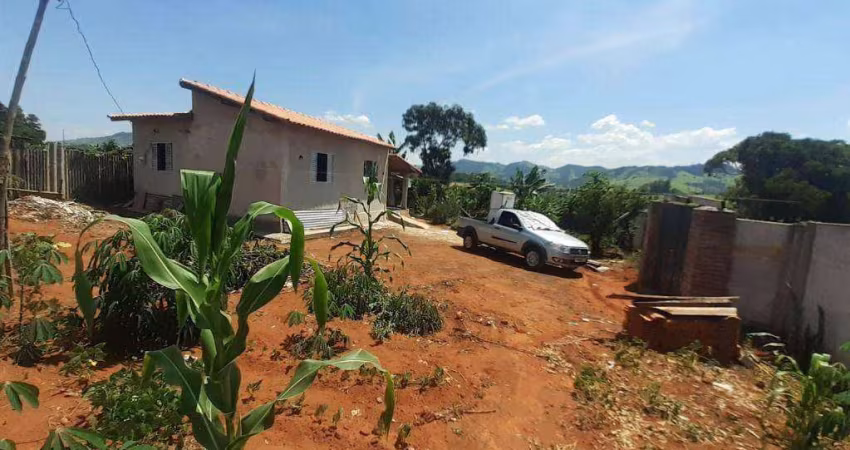 Casa com 2 dormitórios à venda por R$ 210.000 - Pantâno - Pouso Alegre/MG
