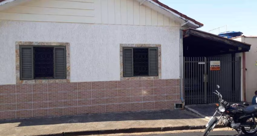 Casa com 3 dormitórios à venda, 156 m² por R$ 450.000,00 - Jardim América - Pouso Alegre/MG