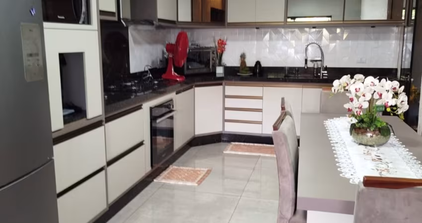 vendo sobrado c/ porteira fechada, todo mobiliado, 4 quartos (1 suíte + 1 escritório), ouro verde, sarandi
