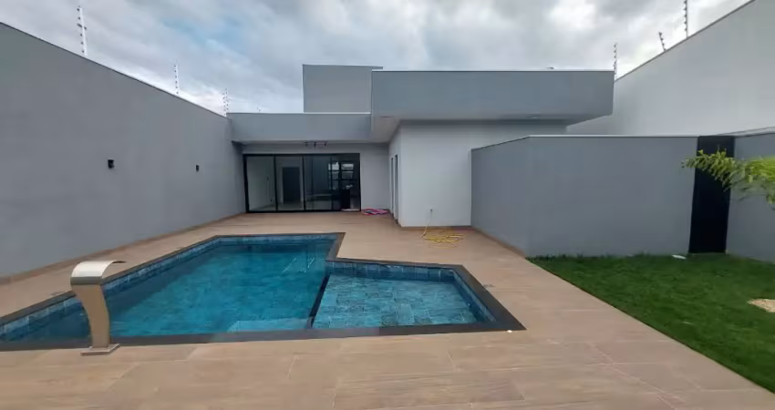 Jardim paris, casa alto padrão, 3 suítes, piscina aquecida, maringá