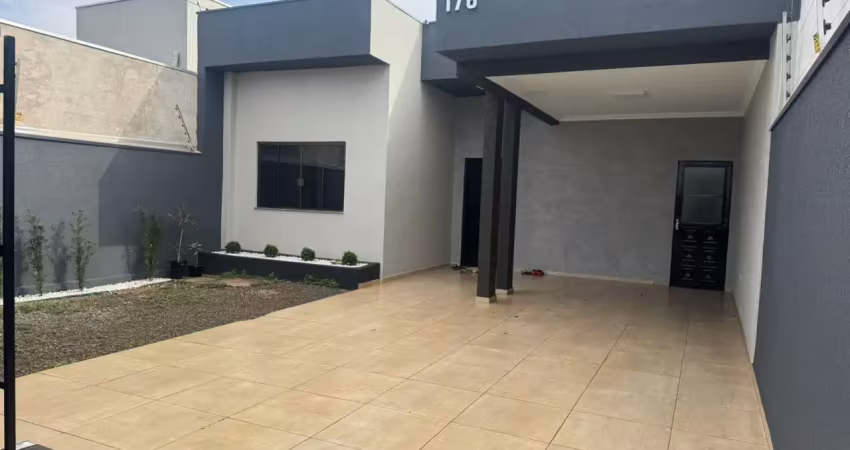 Jardim munique, casa com arquitetura moderna, 3 quartos (1 suíte), imóvel usado, maringá