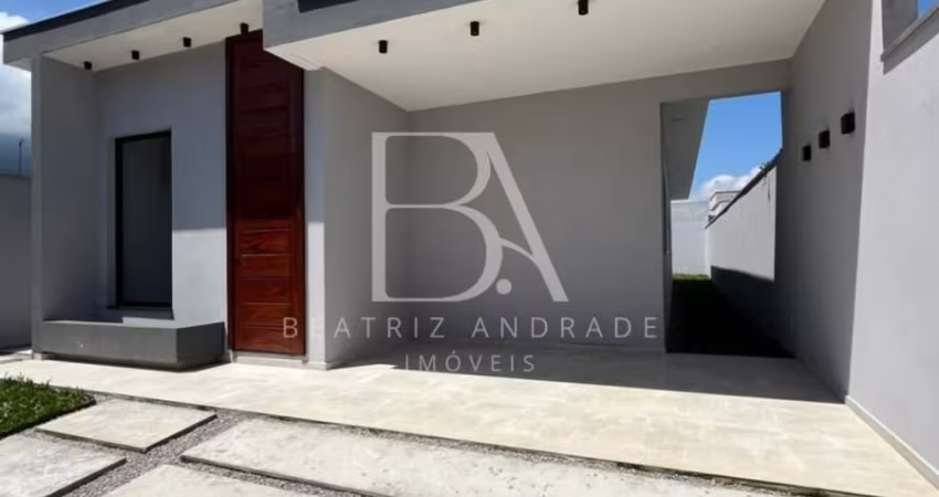 Linda casa pertinho da praia no Massaguaçu