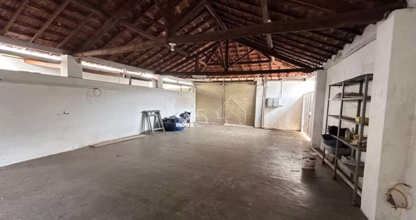 Casa térrea na ponte São João, com Edícula com entrada independente.