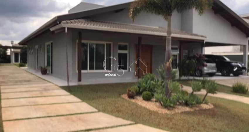 Imperdível oportunidade: Casa Térrea em condomínio de alto padrão em Quinta das Paineiras, Jundiaí-SP, com 4 quartos, 3 suítes e mais!