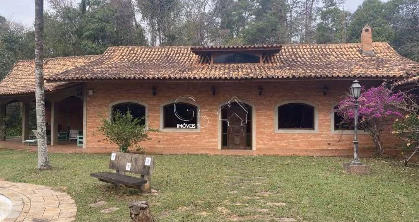Chacará com 4 quartos 1 suíte com piscina, campo futebol e lago com peixe