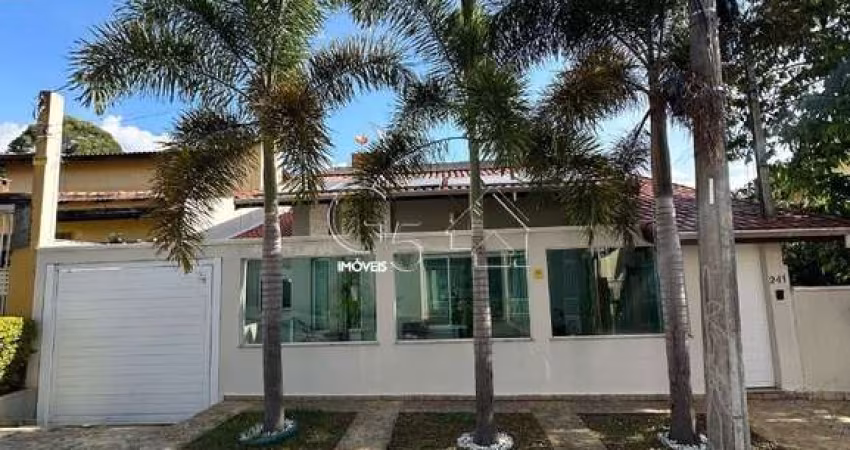 Casa de Luxo em Condomínio: 3 quartos, 1 suíte, 2 salas, 4 banheiros, 4 vagas e 300m² em Nova Caieiras-SP