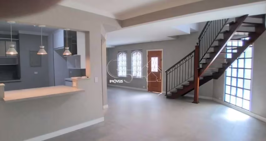 CASA VENDE-SE,  COM 4 DORM ,ENTRE AV NOVE DE JULHO E AV JUNDIAÍ, LOCALIZAÇÃO PREVILEGIADA.