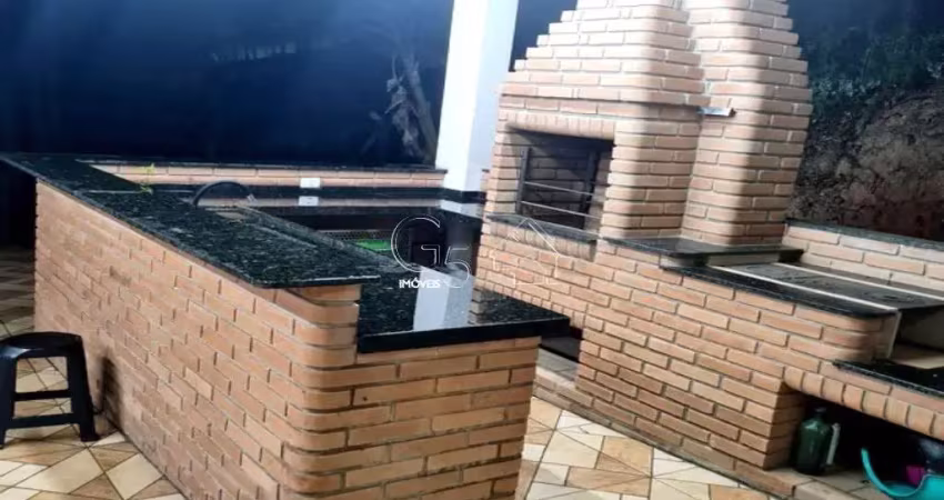 Casa condomínio vale da santa fé com 3 dormitórios 1 suíte.