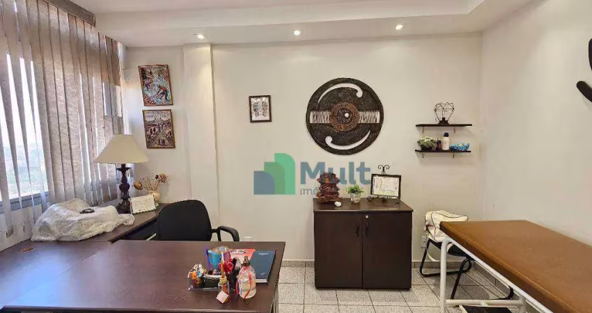 Sala comercial em excelente localização no centro da cidade com 42,53m² de área privativa.