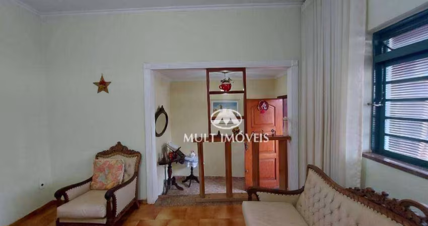 Casa térrea em excelente localização no Bairro Campos Elísios.