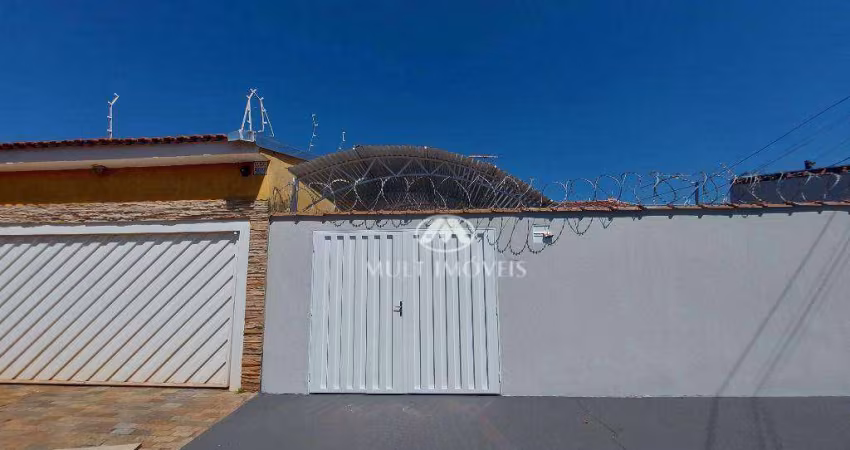 Casa térrea a em ótima localização no Bairro Manoel Penna com terreno de 205m² e 131,60m² de área privativa.