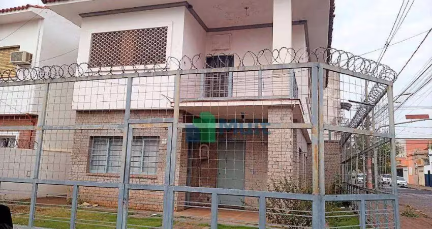 Sobrado localizado no bairro campos elísios com 275m² de área construída .